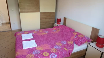 1-Bedroom Apartment in Novalja for 2–4 Guests