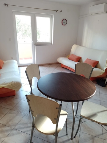 1-Bedroom Apartment in Novalja for 2–4 Guests