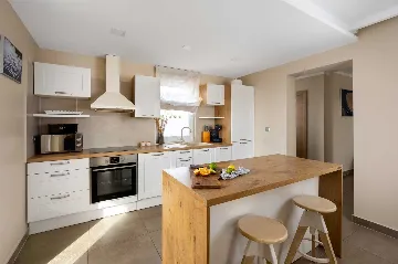 Debeljak 4-Bedroom Villa with Heated Pool