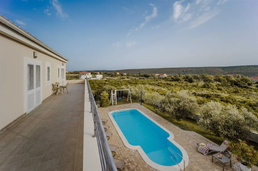Debeljak 4-Bedroom Villa with Heated Pool