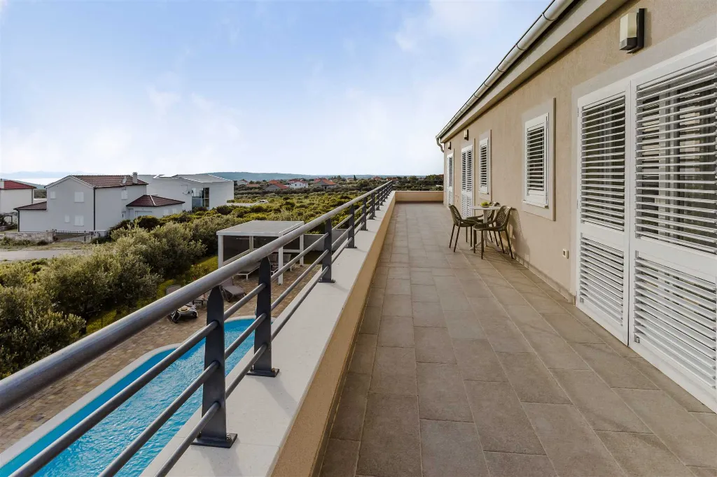 Debeljak 4-Bedroom Villa with Heated Pool