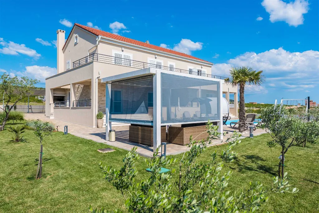 Debeljak 4-Bedroom Villa with Heated Pool