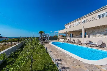 Debeljak 4-Bedroom Villa with Heated Pool