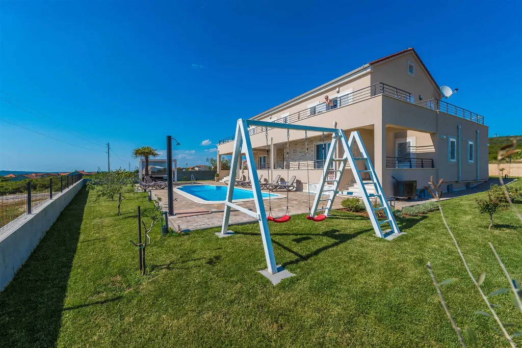 Debeljak 4-Bedroom Villa with Heated Pool