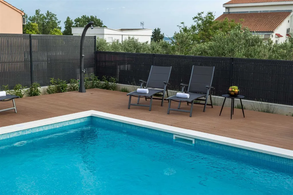 Villa in Pakoštane for 6–8 Guests with Heated Pool