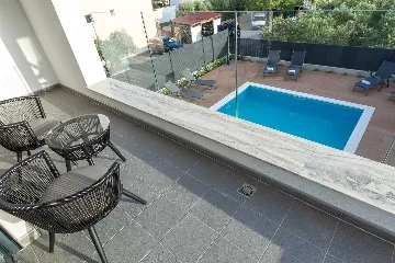 Villa in Pakoštane for 6–8 Guests with Heated Pool