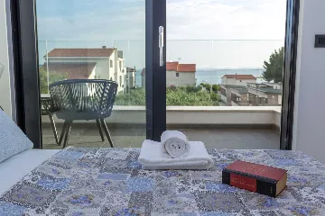 Villa in Pakoštane for 6–8 Guests with Heated Pool