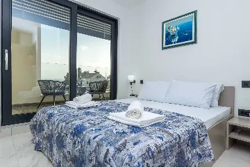 Villa in Pakoštane for 6–8 Guests with Heated Pool