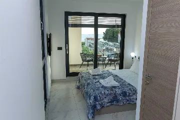 Villa in Pakoštane for 6–8 Guests with Heated Pool