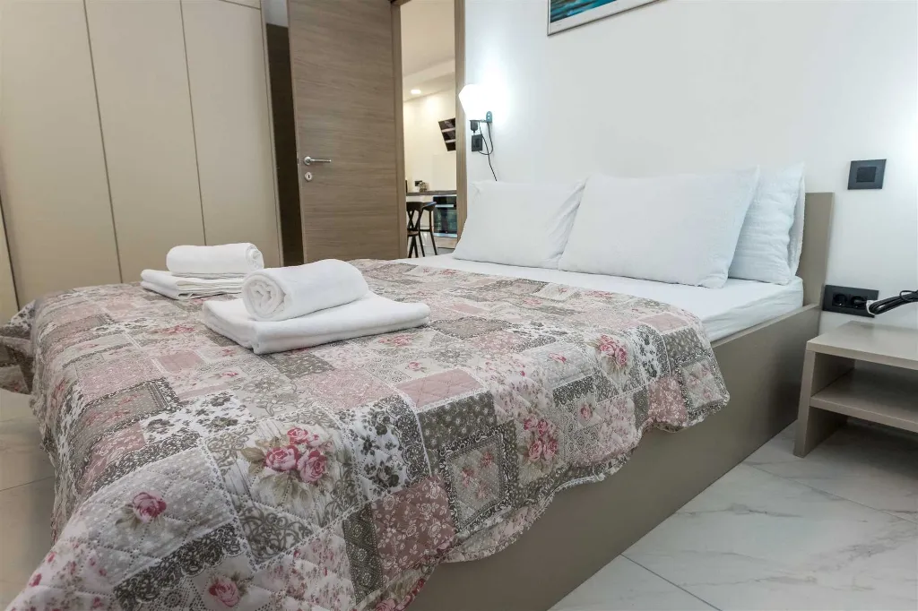 Villa in Pakoštane for 6–8 Guests with Heated Pool