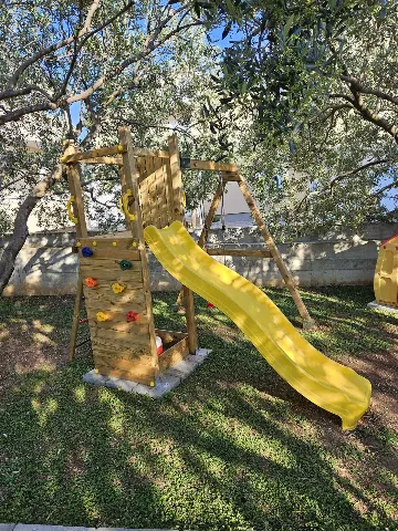 Villa in Pakoštane for 6–8 Guests with Heated Pool