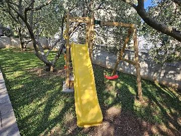 Villa in Pakoštane for 6–8 Guests with Heated Pool