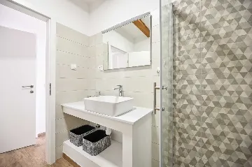 3-Bedroom Villa in Hreljin for Up to 6 Guests