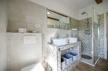 3-Bedroom Villa in Hreljin for Up to 6 Guests