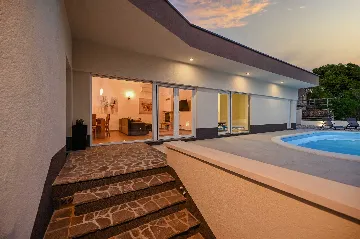 3-Bedroom Villa in Hreljin for Up to 6 Guests