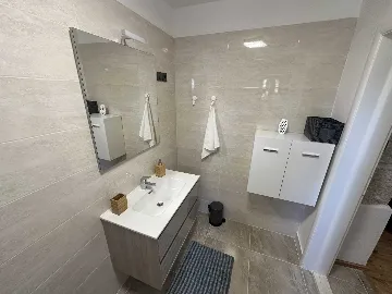 2-Bedroom Villa in Velušić with Private Pool