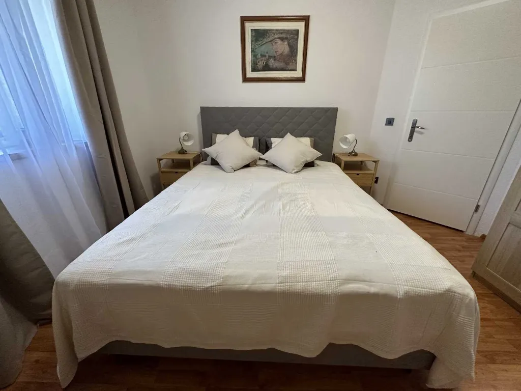 2-Bedroom Villa in Velušić with Private Pool