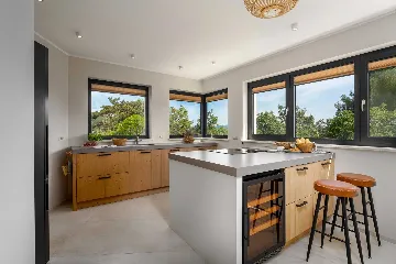 Drenje Holiday House with Sea-View Balconies