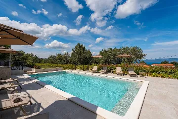 Drenje Holiday House with Sea-View Balconies