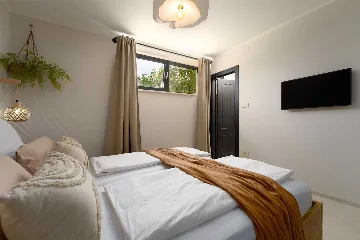 Drenje Holiday House with Sea-View Balconies