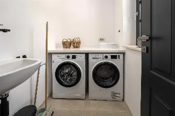 Drenje Holiday House with Sea-View Balconies