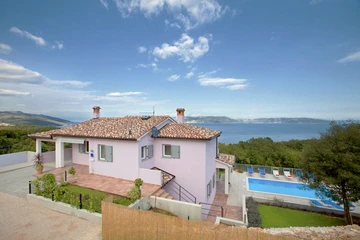 4-Bedroom Holiday House in Crni, Croatia