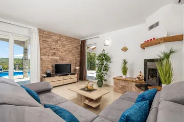 Pet-Friendly 3-Bed Holiday House in Kunj, Croatia