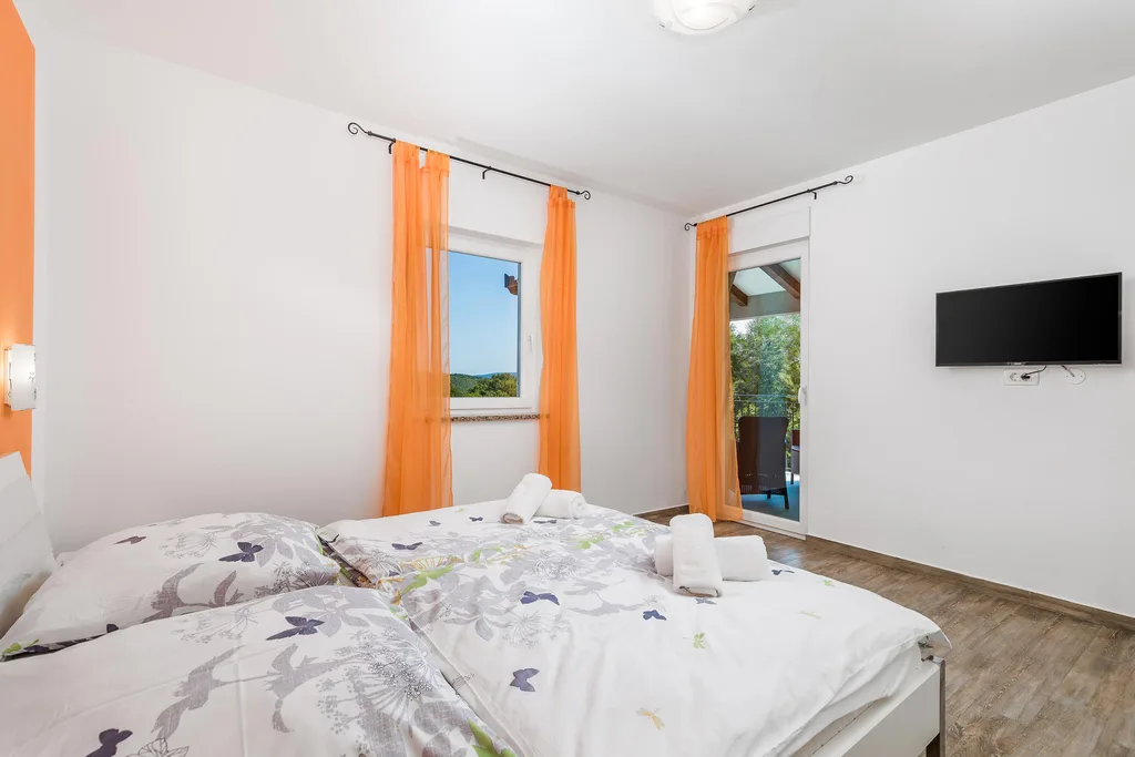 Pet-Friendly 3-Bed Holiday House in Kunj, Croatia
