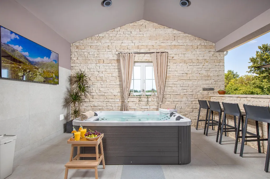 Villa in Labin with Private Pool, Jacuzzi & Sauna