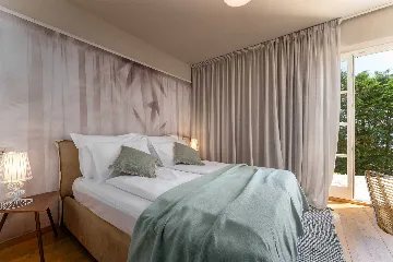 Sea-View Villa in Mali Kosi for 6 Guests