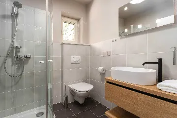 Sea-View Villa in Mali Kosi for 6 Guests