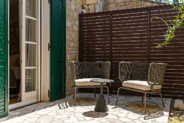 Sea-View Villa in Mali Kosi for 6 Guests