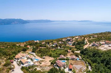 Sea-View Villa in Mali Kosi for 6 Guests