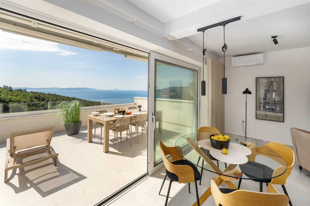 Rabac 2-Bedroom Apartment with Sea-View Terrace
