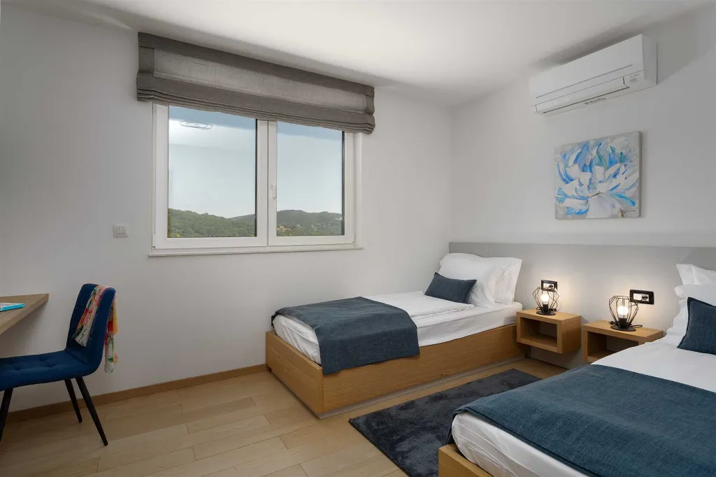 Sea-View Apartment in Labin for 4