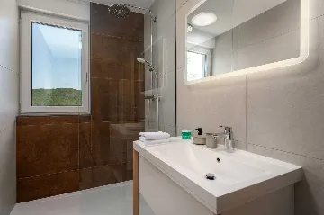 Sea-View Apartment in Labin for 4