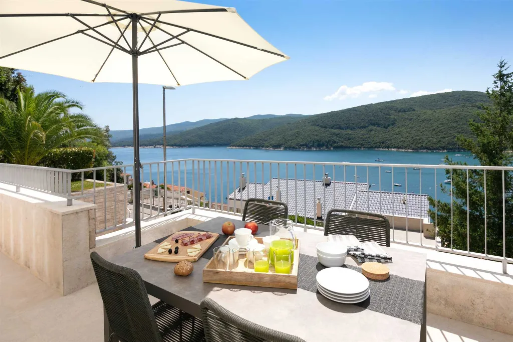 Rabac Apartment with Sea View for 2 Guests