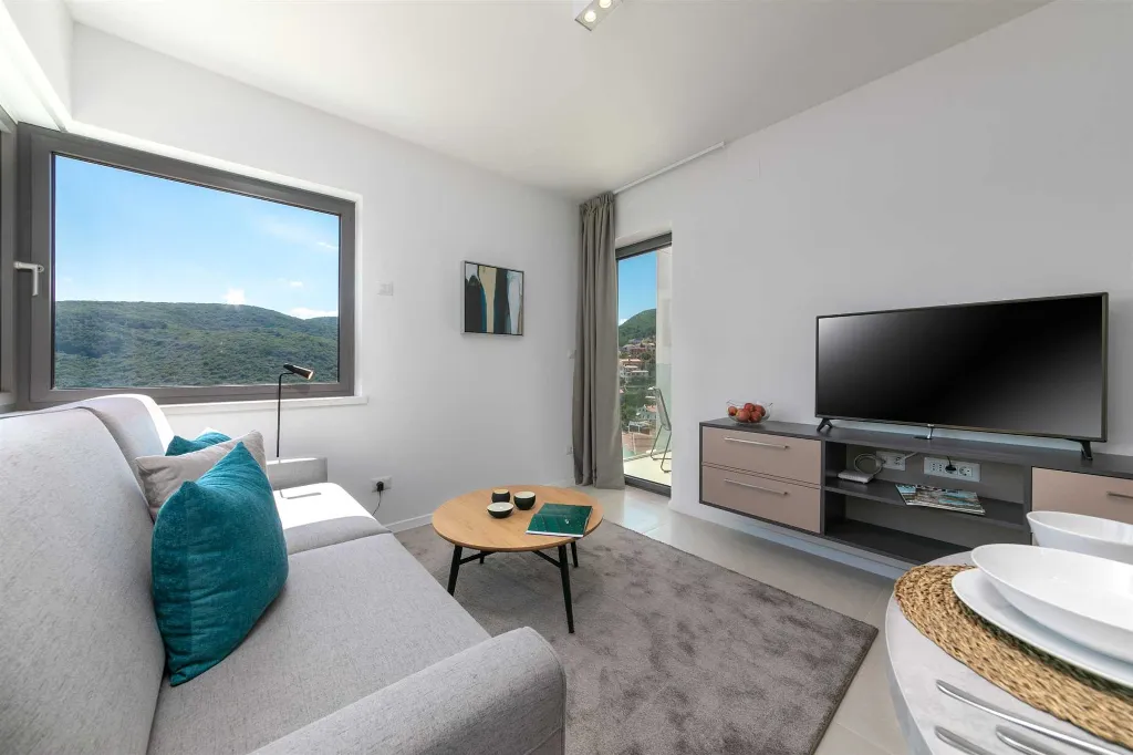 2-Bedroom Apartment with Sea View in Rabac