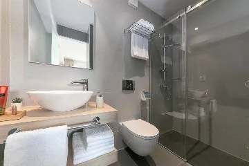 Rabac 2-Bedroom Apartment with Sea-View Balcony