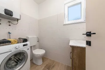 Holiday House with Private Pool and Sea Views, Viškovići