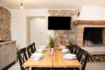 Holiday House with Private Pool and Sea Views, Viškovići