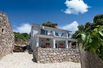 Holiday House with Private Pool and Sea Views, Viškovići