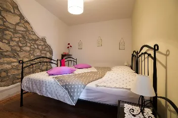 4-Bedroom Holiday House in Rogočana for Up to 8