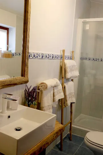 4-Bedroom Holiday House in Rogočana for Up to 8