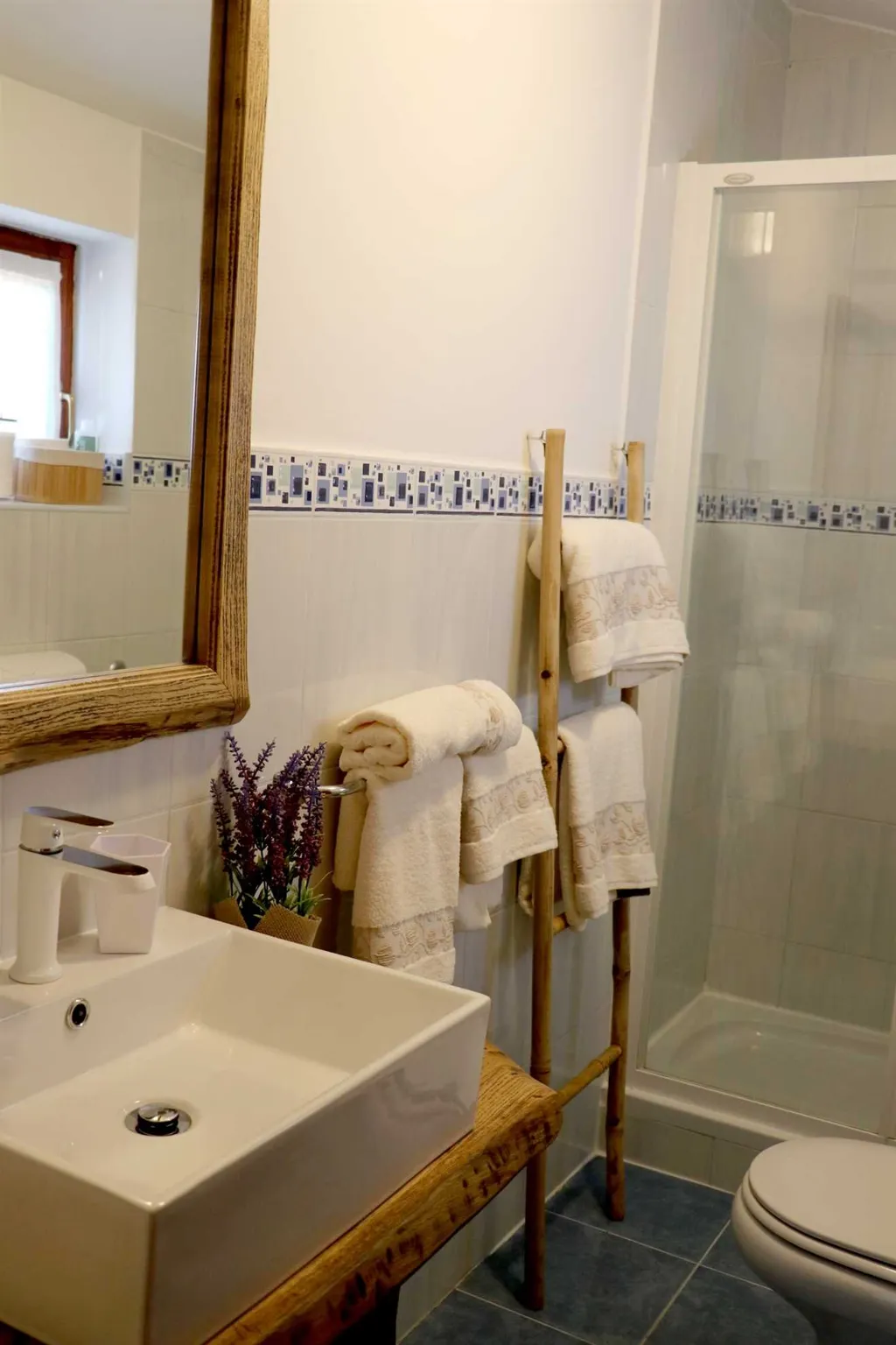 4-Bedroom Holiday House in Rogočana for Up to 8