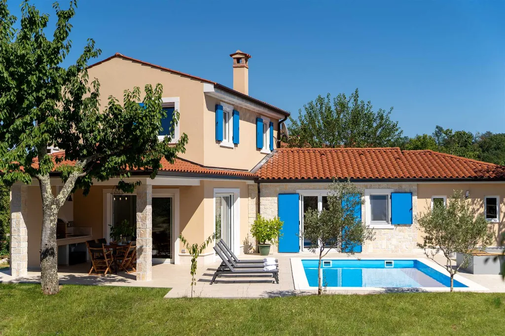 3-Bedroom Holiday House in Županići for 6 Guests