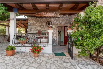 2-Bedroom Stone Holiday House in Rabac for 4