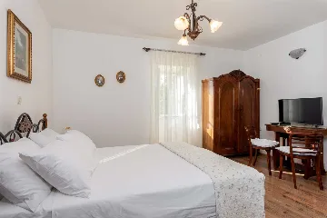 2-Bedroom Stone Holiday House in Rabac for 4