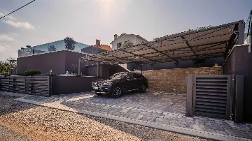 3-Bedroom Sea-View Villa with Private Pool in Drenje