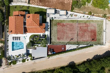 3-Bedroom Sea-View Villa with Private Pool in Drenje